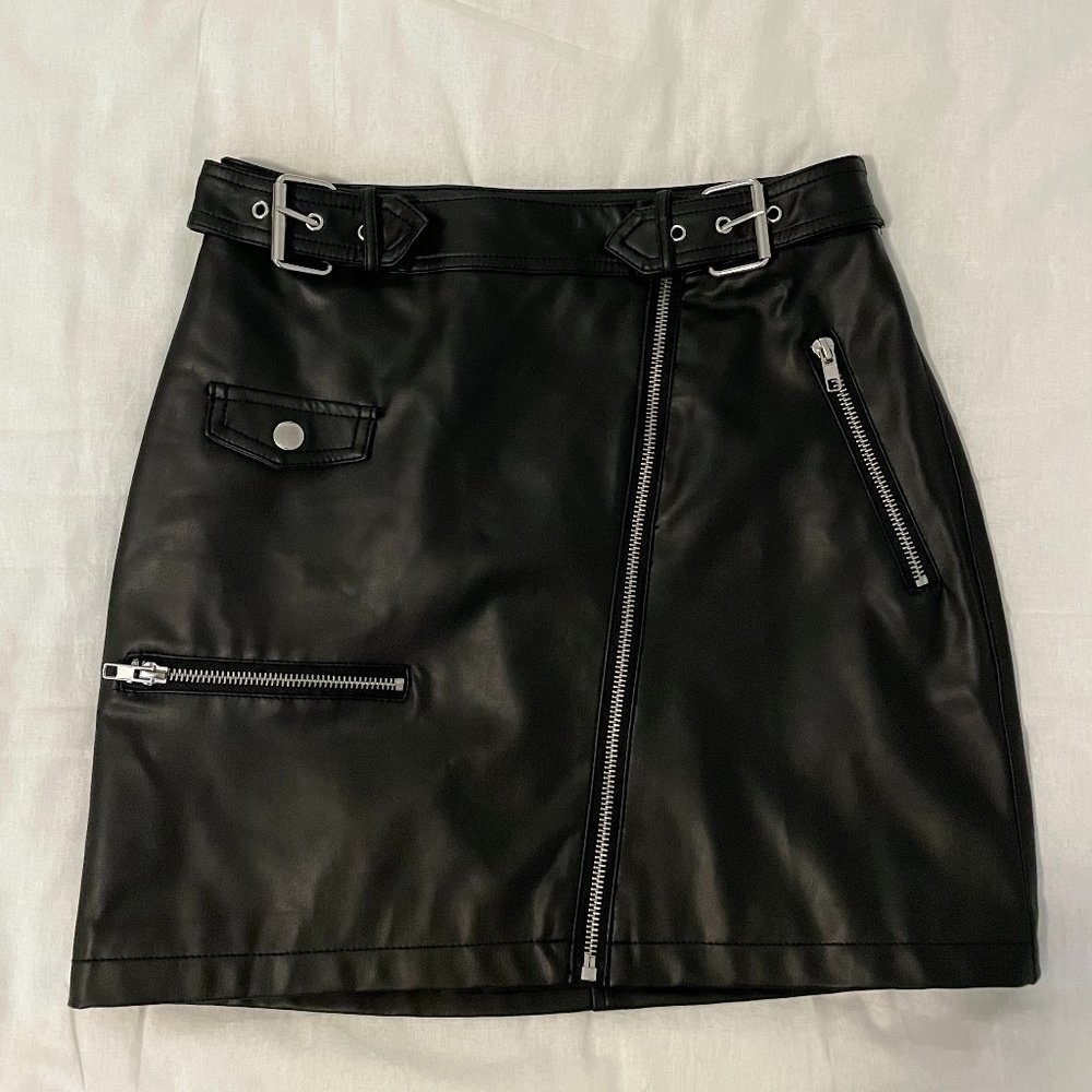 Forever 21 Black Faux Leather Mini Skirt